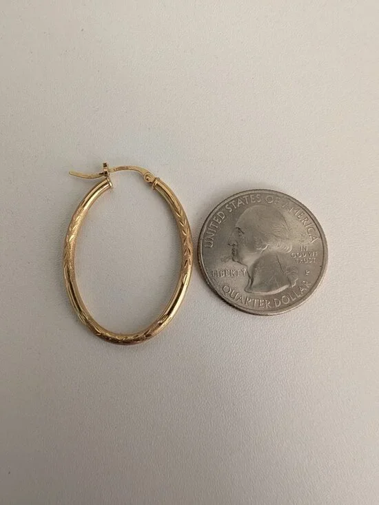 14K Yellow Gold Oval Hoop Earrings Diamond Cut Classic Medium Leightweight - Picture 10 of 10